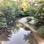 Au Mas Des Chenes