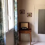 בית נופש Au Mas Des Chenes